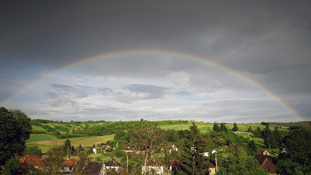 ... meg máshonnan is.