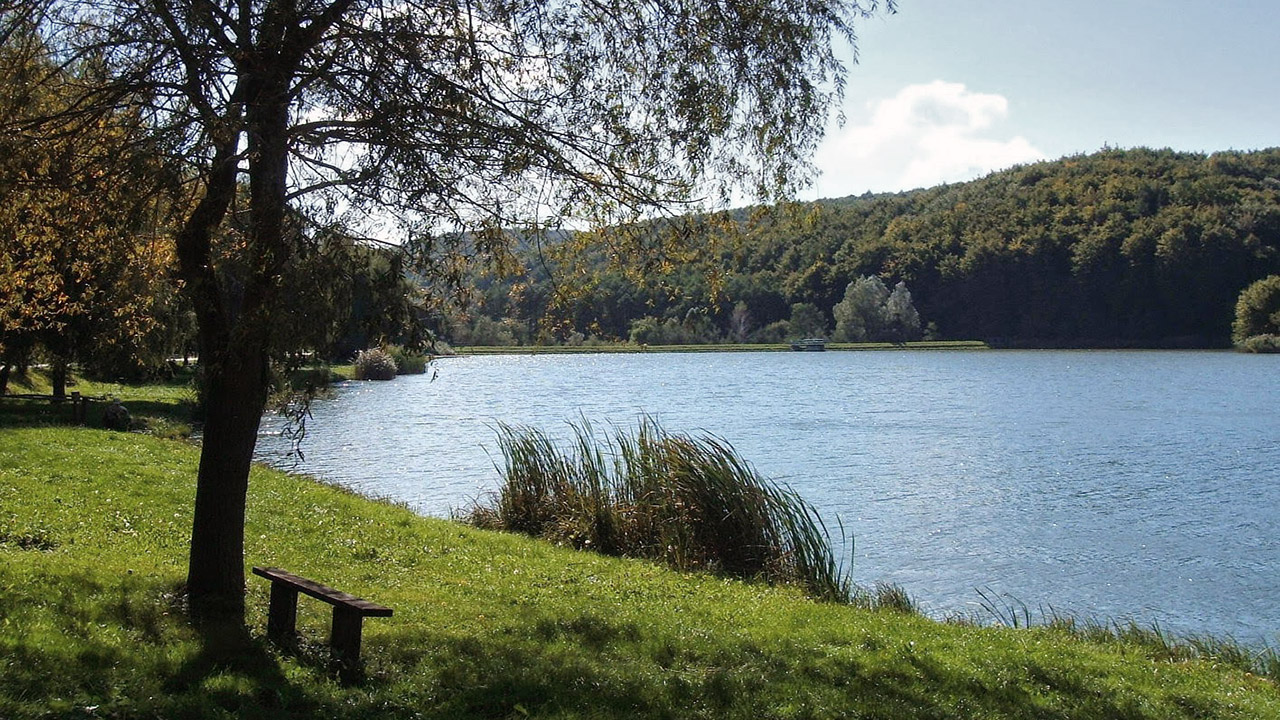 A Kistolmácsi-tó műszak előtt.